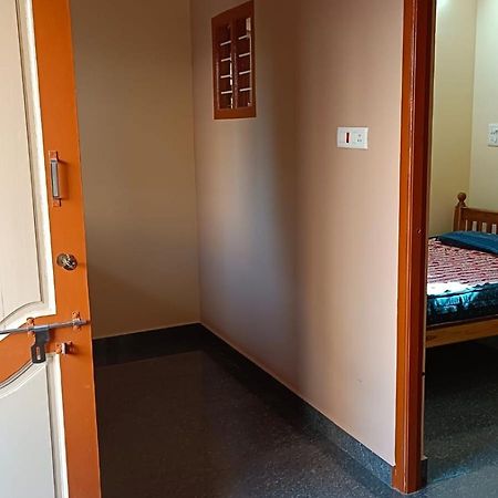 Sathya Guest House Tiruvannamalai Exterior photo